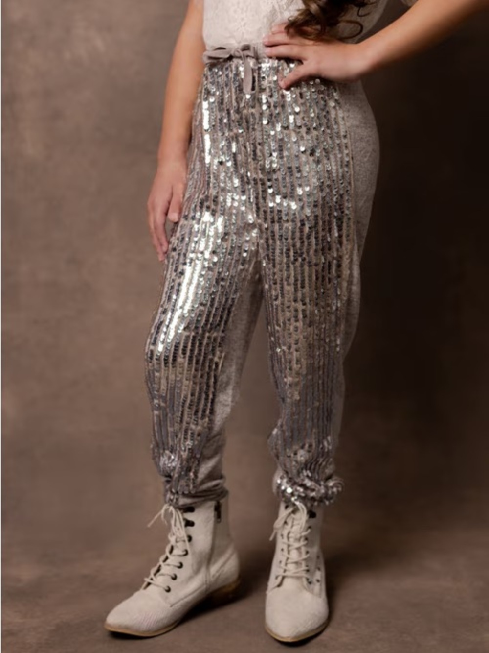 Joyfolie Girl Libbie Silver Oat Sequin Jogger Pants for Kids size 14 NWT